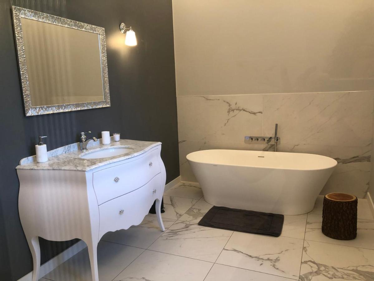 Domaine De La Mazure Bed & Breakfast La Chapelle-Basse-Mer Bagian luar foto